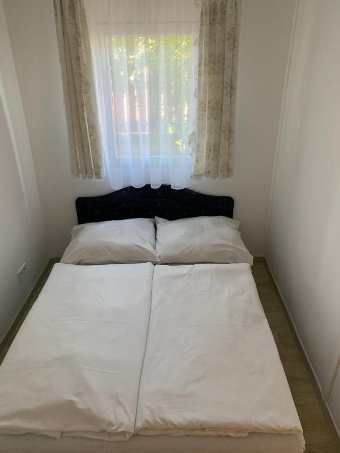 Mineral Apartman Crystal Sostofurdo Eksteriør billede